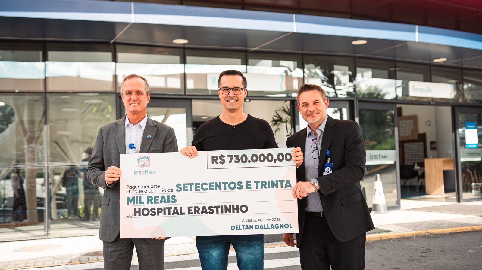 Deltan Dallagnol durante a entrega da doação ao Hospital Erastinho, em Curitiba.